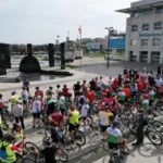 niluferde bisiklet tutkunlari 19 mayis icin pedalladi 1716235151.webp